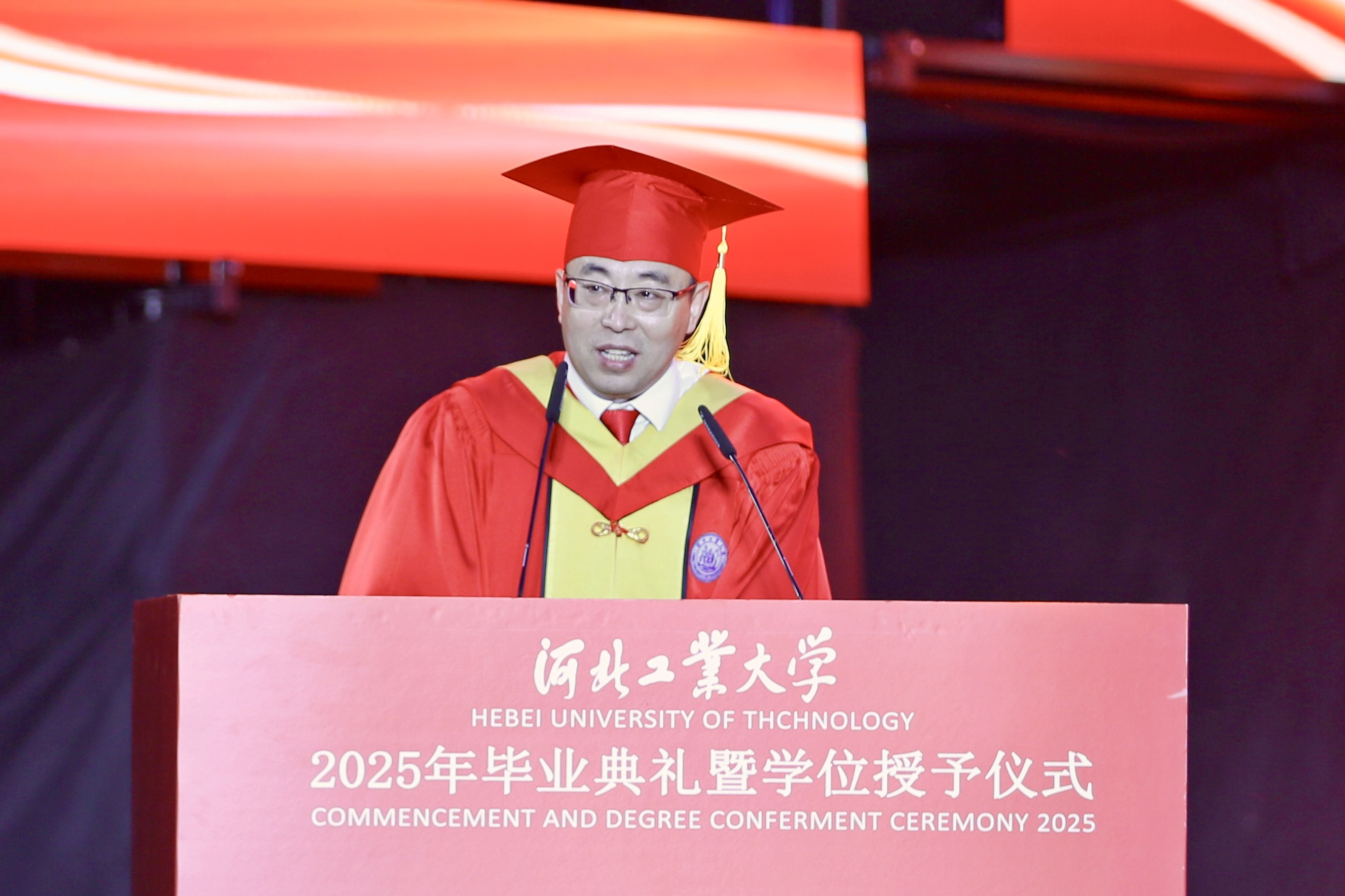 王利民.jpg